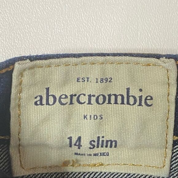 Abercrombie | the A&F Classic Straight Jeans - Picture 3 of 8